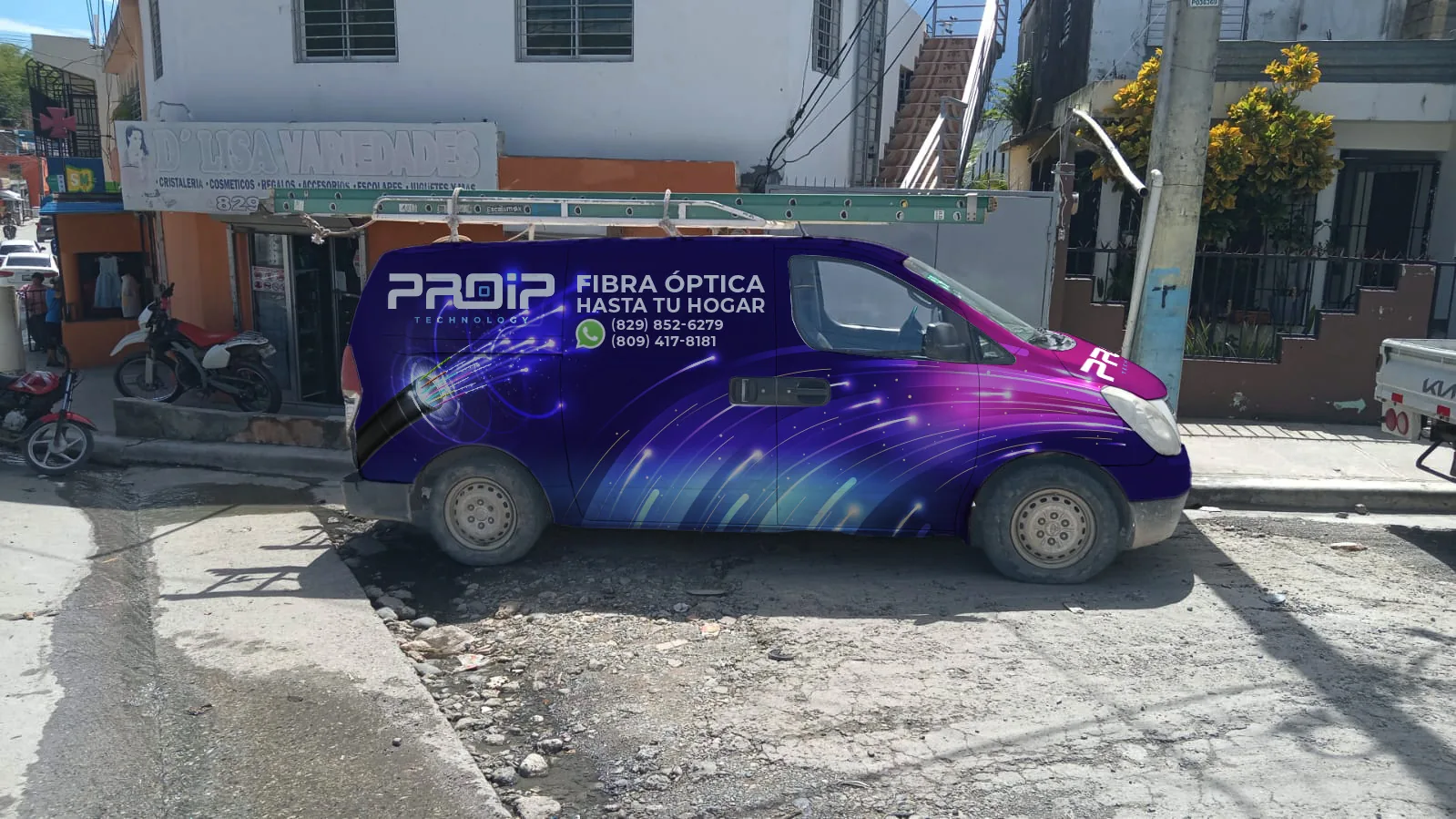 Rotulación de vehículo PROiP (fotomontaje de propuesta)